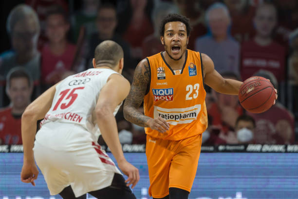 场在此方面 场在此方面