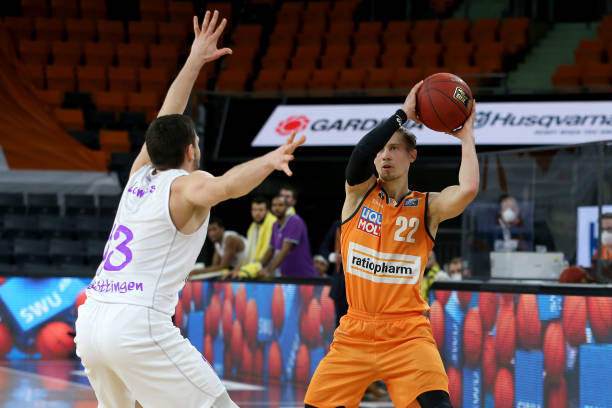 本场位列全 本场位列全